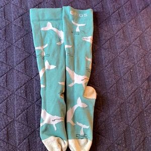 Figs save the 🐳 🧦 🧦